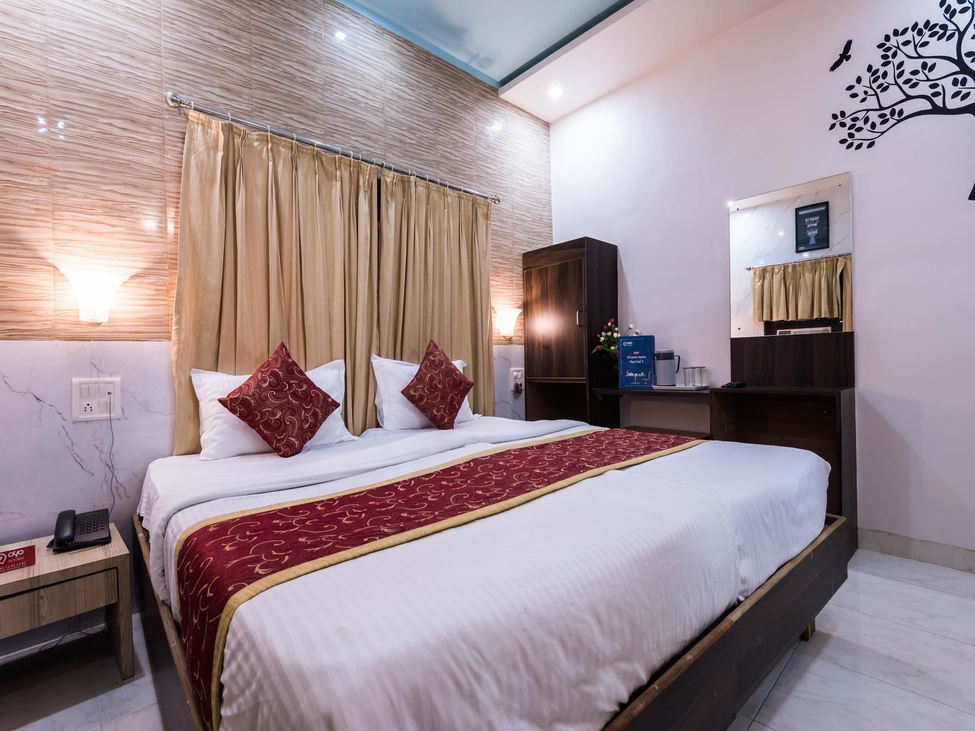 Oyo 1781 Hotel Panchratna Panvel Esterno foto