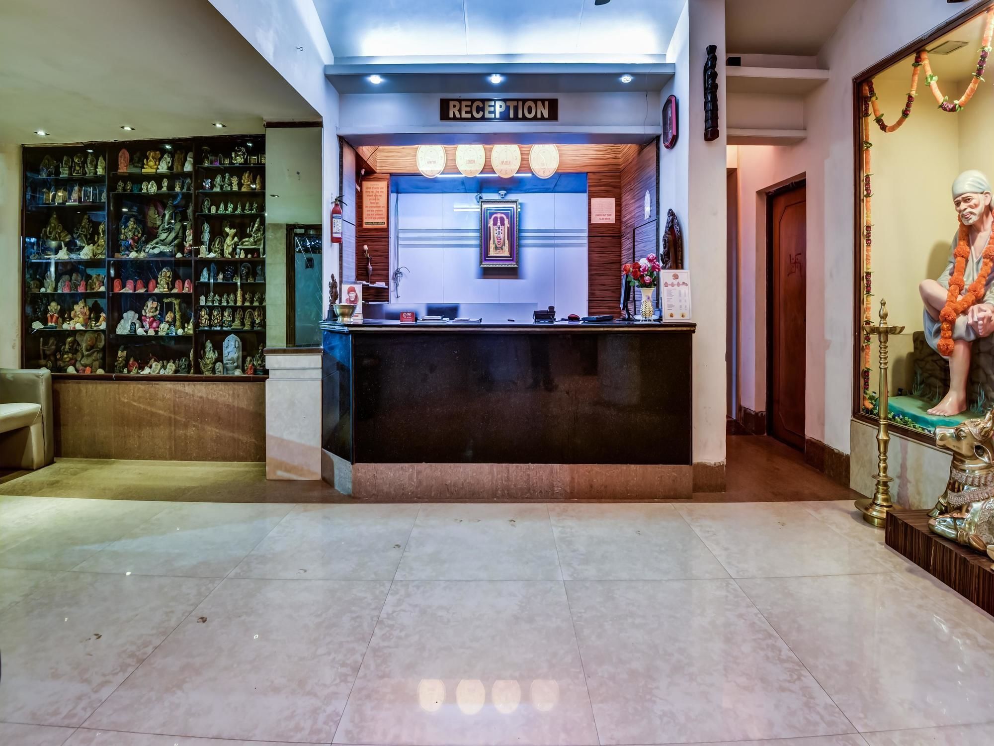 Oyo 1781 Hotel Panchratna Panvel Esterno foto