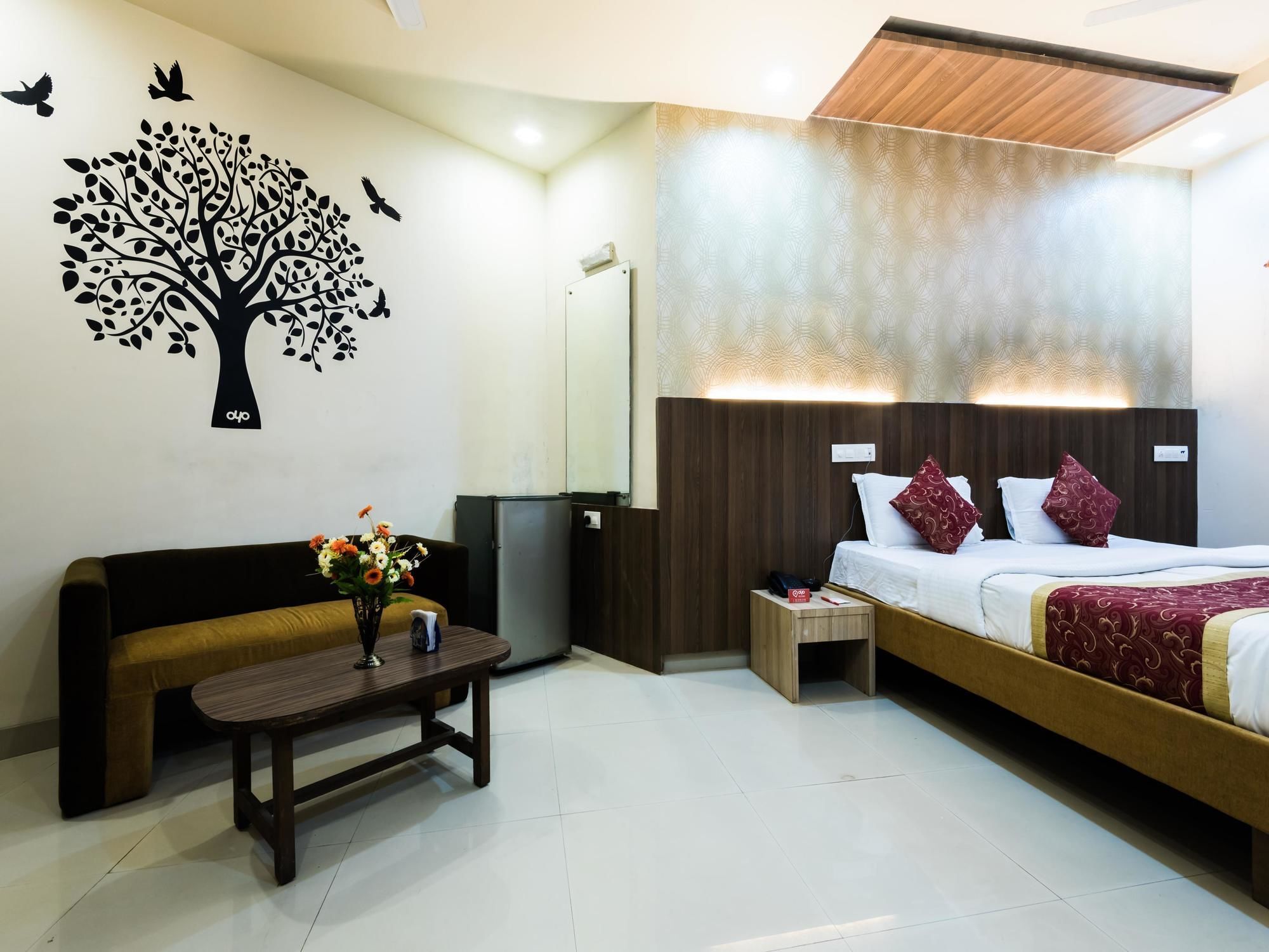 Oyo 1781 Hotel Panchratna Panvel Esterno foto